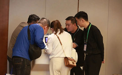 选手赛前试机（pt真人游戏官网冷冻切片机）