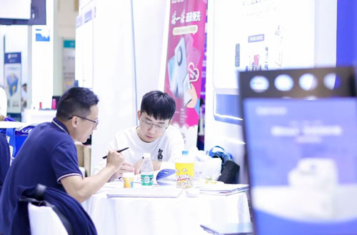 pt真人游戏官网亮相2023CSI大会：国产先进设备，助力免疫学研究