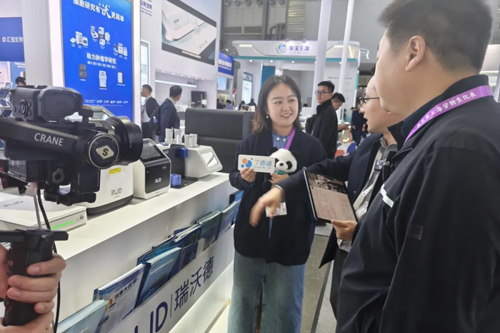 pt真人游戏官网出席analytica China 2024，助力中国科研仪器发展