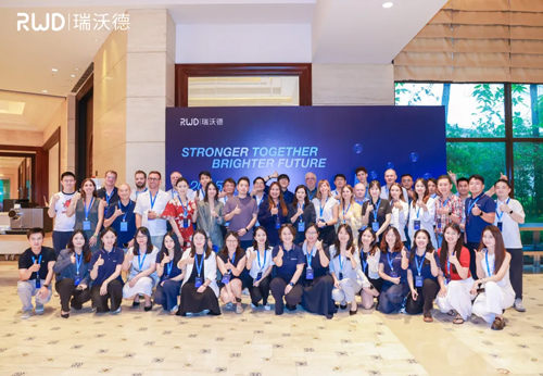 2025pt真人游戏官网全球代理商大会高光回顾